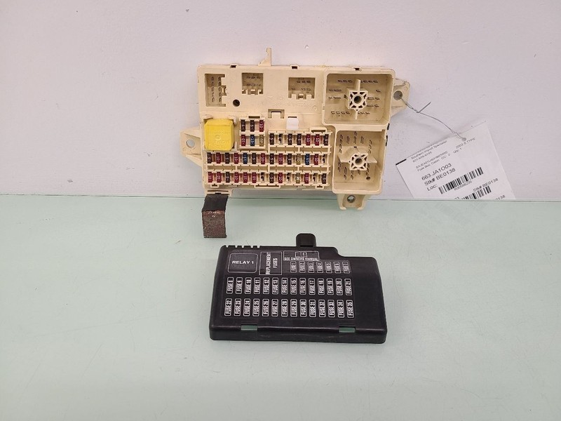 Cabin Footwell Relay Fusebox Fits 2003 Jaguar S TYPE 588235