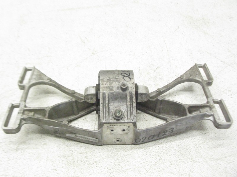 09-12 JAGUAR X250 XF XFR AUTOMATIC TRANSMISSION CROSSMEMBER MOUNT OEM 020123