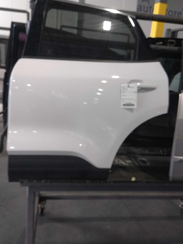 2020 Ford Escape Left Rear Door White OEM 699834, 91000 Miles, Scratched