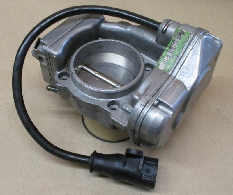 USED MERCEDE-BENZ VDO THROTTLE BODY ASSEMBLY 40822641, 408.226/4/1