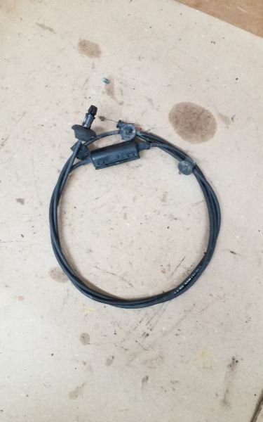 TOWN COUN 2012 Hood Release Cable 232628