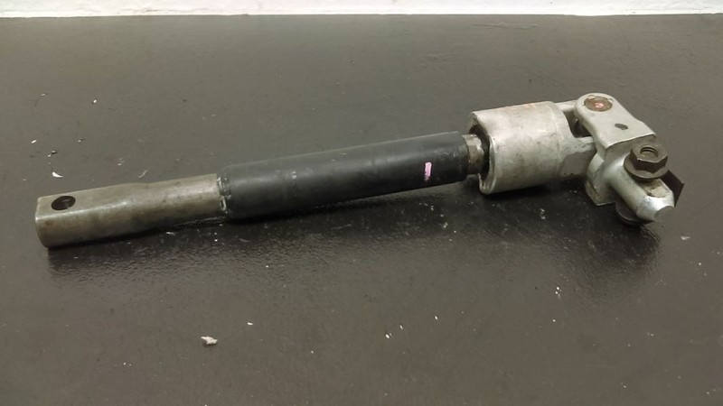 00-06 Chevrolet Tahoe Upper Intermediate Steering Shaft OEM 19329330