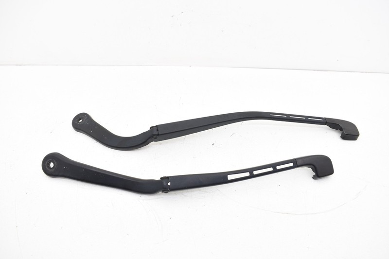 2008 BMW E92 328xi FRONT WINDSHIELD WIPER ARMS LEFT RIGHT SET OEM KW68