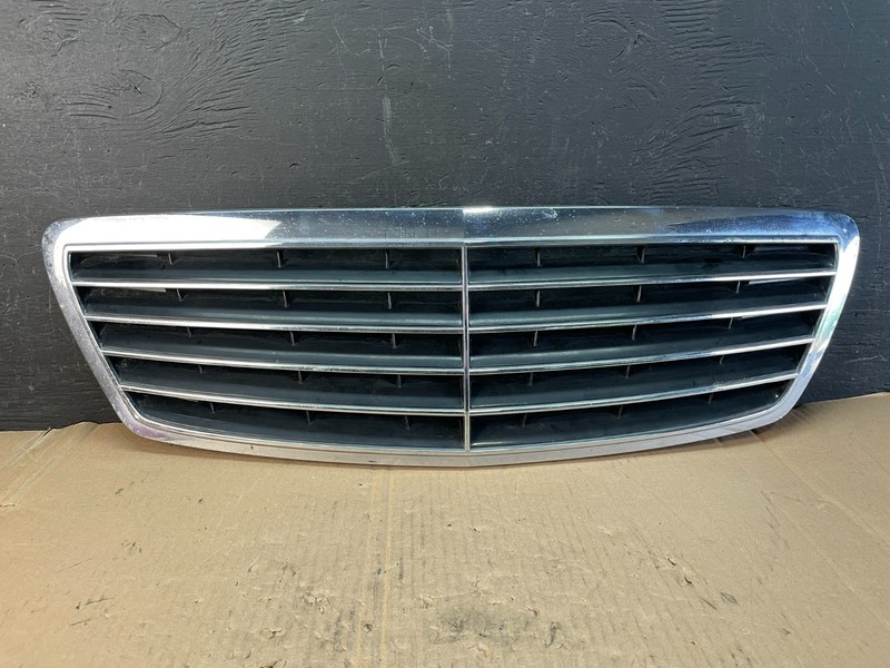 2003 to 2006 Mercedes Benz S-Class Front Grille AD8284 DG