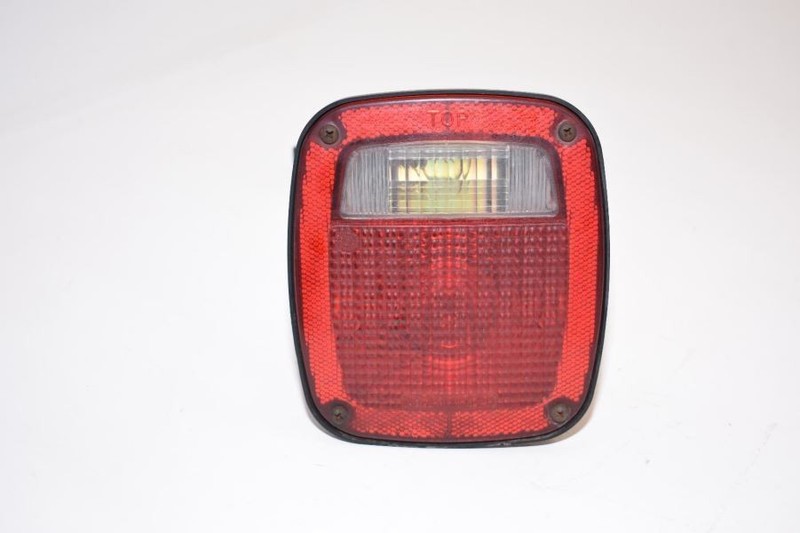 1998-2006 JEEP WRANGLER TJ 4.0 4X4 MT DRIVER, LEFT TAIL LIGHT OEM