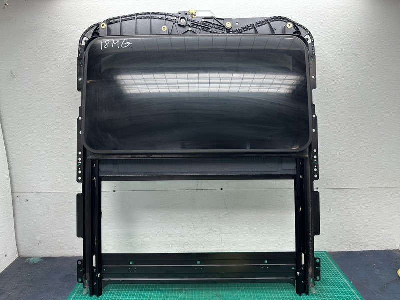 14-24 MASERATI GHIBLI - SUNROOF SUN MOON ROOF MOONROOF OEM