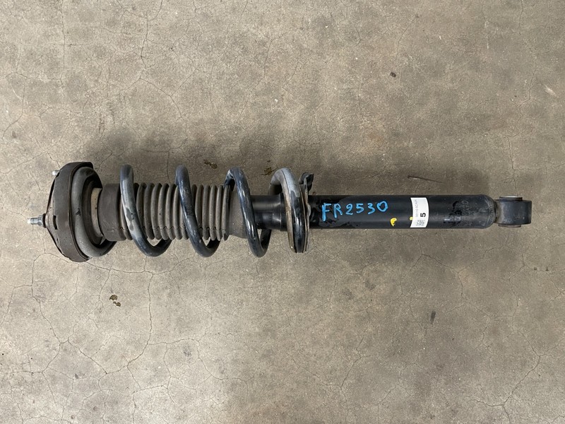 ⭐2017-2020 INFINITI Q60 RWD FRONT RIGHT PASS SHOCK STRUT ABSORBER OEM LOT2530