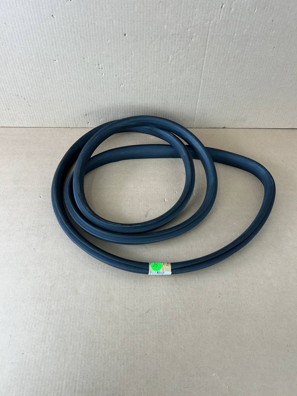 ✅ Tesla Model Y Front Left/Right Door Body Seal 2020-20231497673-00-A