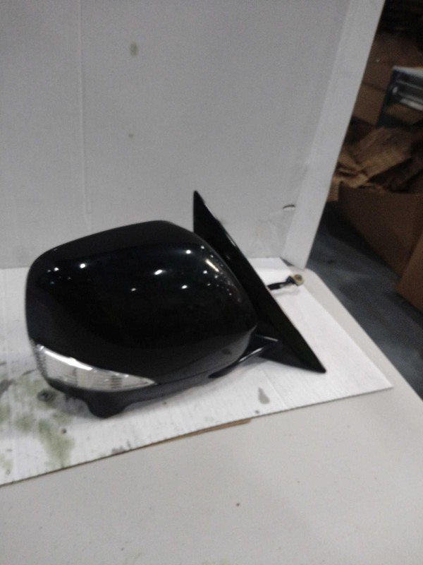 2016 INFINITI QX80 Right Door Mirror Black - Power Folding Mechanism Broken