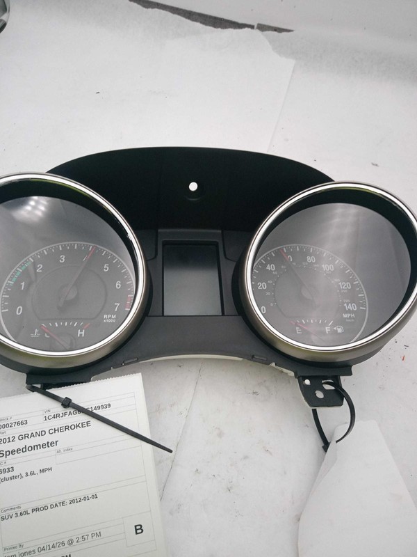 2012 Jeep Grand Cherokee Speedometer Gauge OEM Red 3.6L 91K Miles NJ25-27663