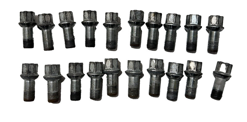 VOLKSWAGEN PASSAT 2012-2022 WHEEL RIM LUG NUT BOLT BOLTS OEM = SET OF 20 =