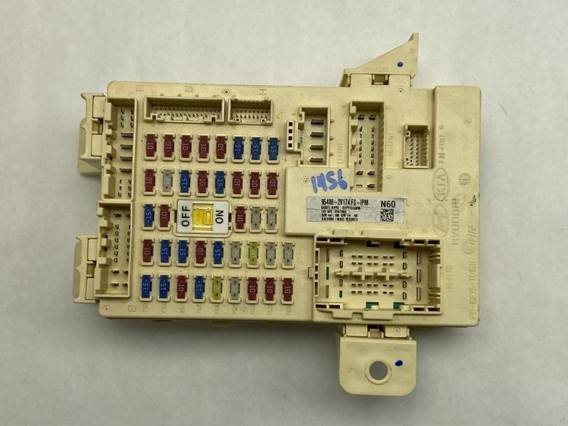 Body Control Module95400-2V174 Fits 2014-2017 Hyundai Veloster 87504