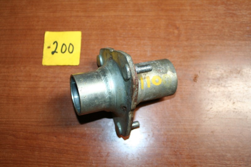 1980 Honda ATC 110 Front Wheel Bearing Hub Carrier OEM 80 G
