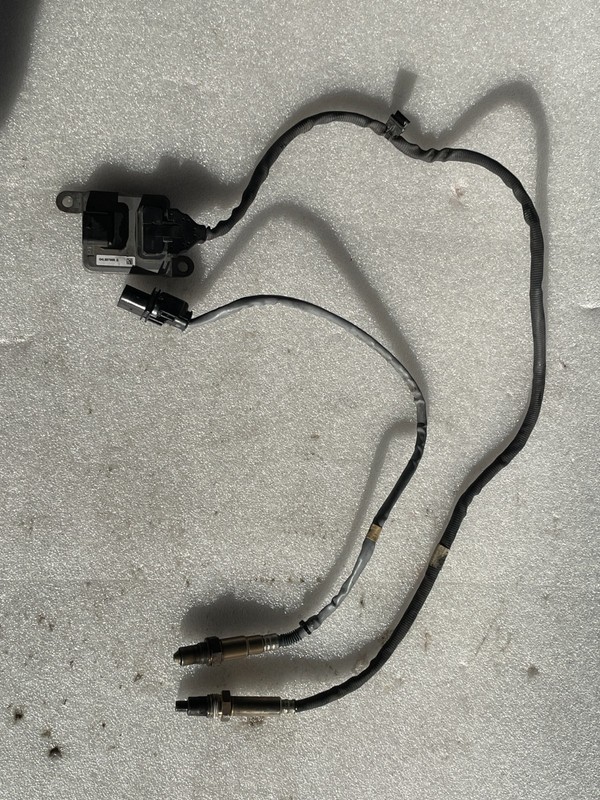 2015-2018 VW PASSAT DIESEL CVCA 2.0L NITROGEN OXIDE SENSOR 04L907805Q OEM