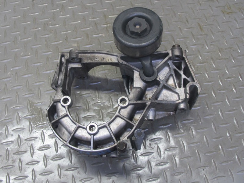 2002-2005 PORSCHE 911 996 3.6L M96.03 POWER STEERING PUMP MOUNT BRACKET