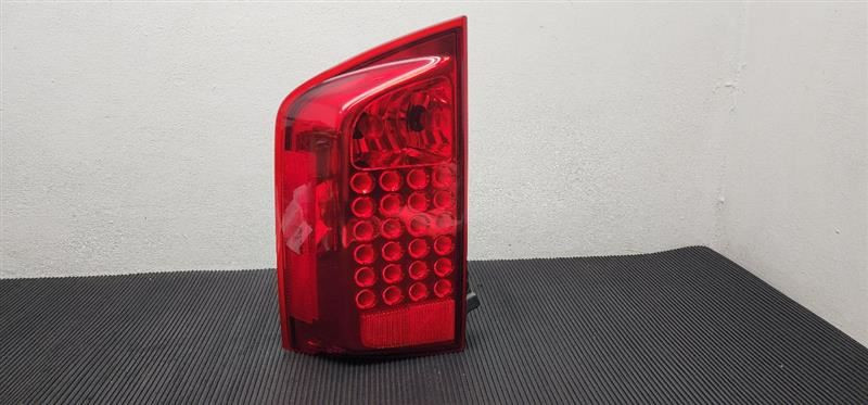 2004-2010 Infiniti QX56 LEFT Driver Side Tail Light Lamp Assembly OE 26555-7S625