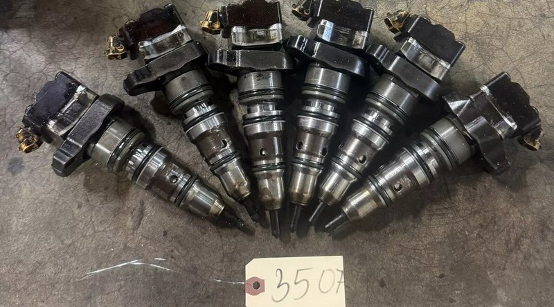 Set Of 6 Caterpillar 3126 Diesel Engine Fuel Injectors