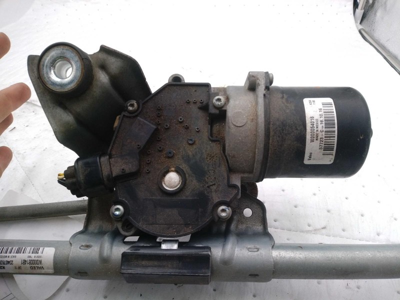 Used Windshield Wiper Motor fits: 2017 Chevrolet Silverado 1500 pickupGrade A