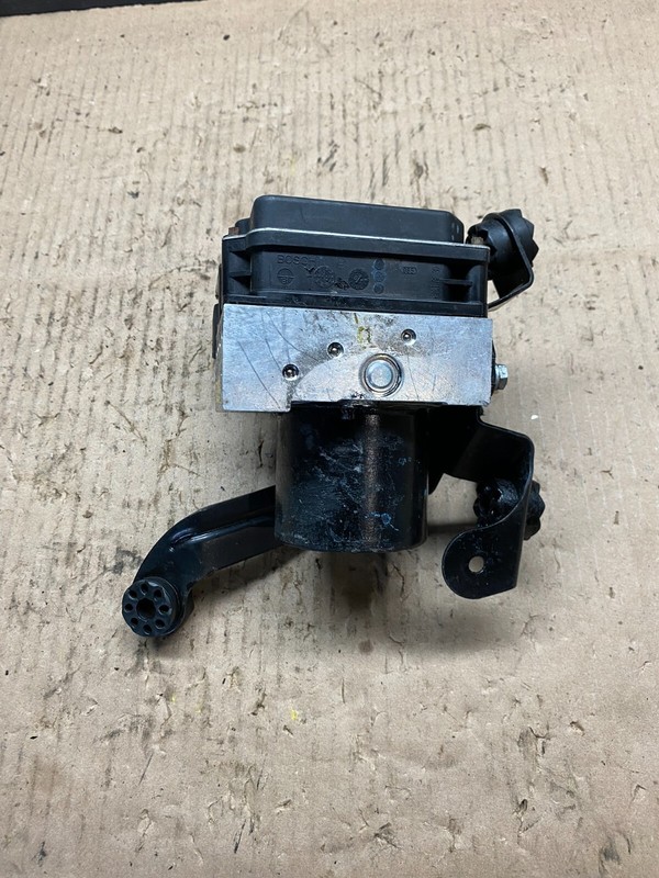 2004 2005 2006 BMW X3 ABS Anti-Lock Brake Pump 3451 6773012-0 OEM C2243 DG1