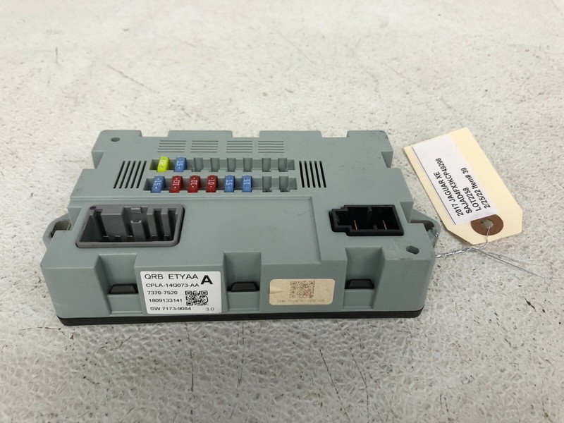 ⭐2017-2019 JAGUAR XE FUSE RELAY JUNCTION BOX BLOCK UNIT ASSEMBLY OEM LOT2258