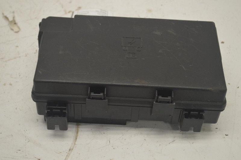 2019-2021 DODGE RAM 1500 3.6L ENGINE POWER DISTRIBUTION FUSE RELAY BOX OEM