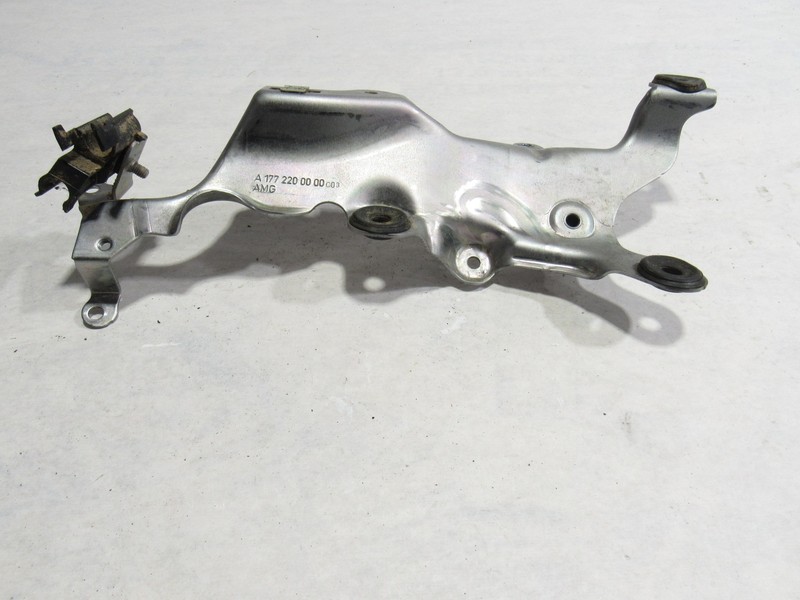18-20 Mercedes E63 S W213 2018 4.0L Reservoir Bracket Mount Support Holder >:Y