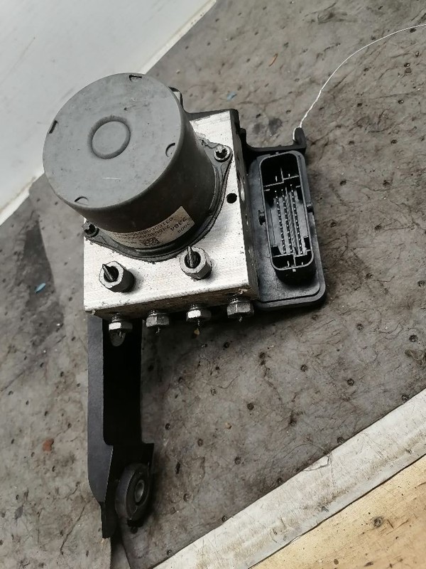 ABS Pump With Module VIN B 4th Digit New Style Fits 16 CRUZE 863505