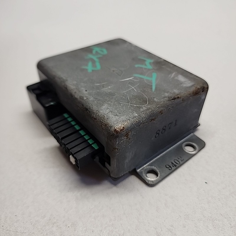 1979 Mazda RX7 ECM Engine Control Module 8871 9402 Manuel OEM MT