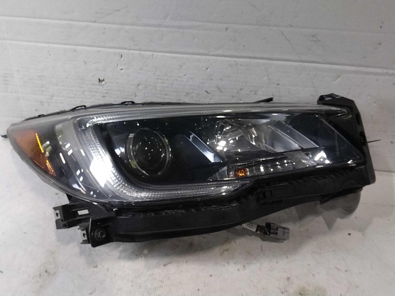 2019 Subaru Legacy Right Headlight Assembly Silver OEM 653058 47K Miles