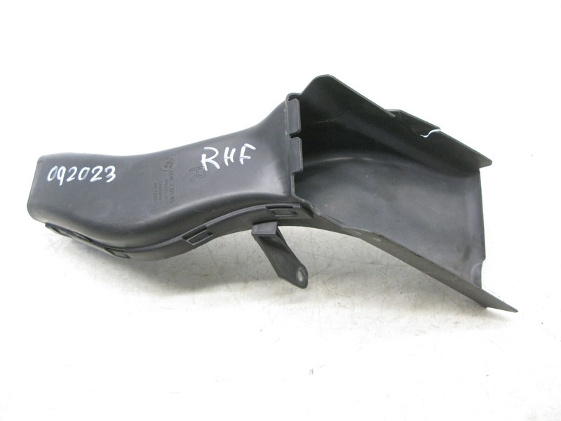 11-13 BMW E92 E93 328i 335i 3.0 RWD XDRIVE BRAKE AIR DUCT FRONT RIGHT OEM 092023
