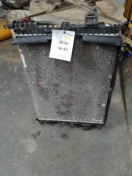 Radiator Fits 03-05 CROWN VICTORIA 210977