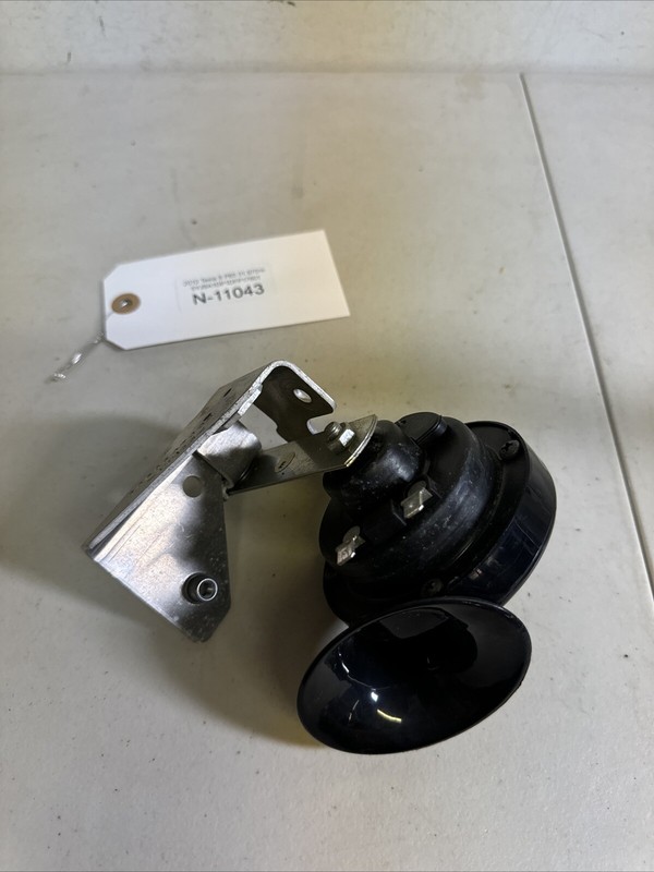 12-20 TESLA MS SEGER HIGH PITCH TONE HORN 12V 510 HERTZ WITH BRACKET 11043 B36