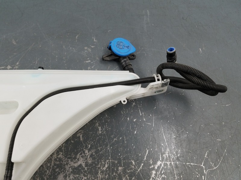 2018 BMW M2 F87 Windshield Washer Bottle Tank / Pump #2909 J3