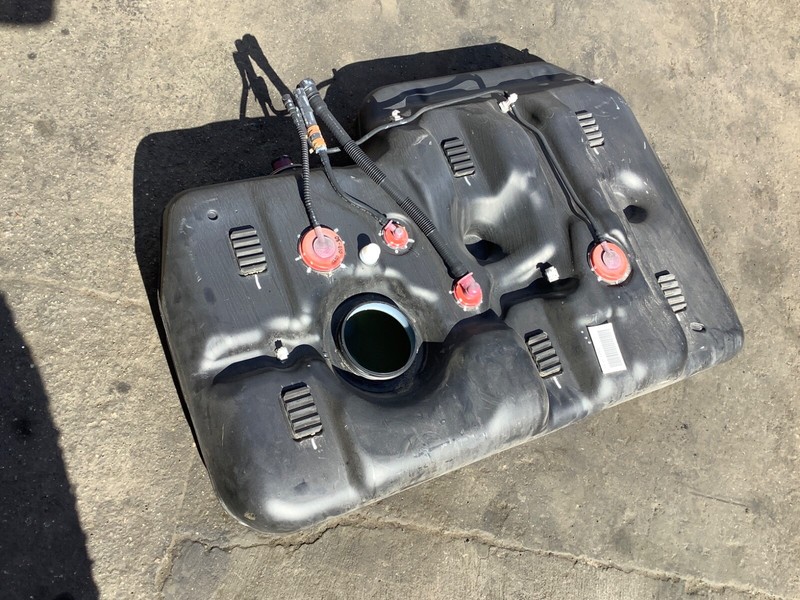 05-010 Honda Odyssey Fuel Tank Reservoir Assembly 17044-SHJ-A31 OEM