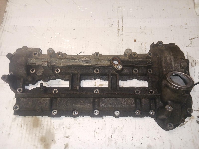 2011 MERCEDES SPRINTER 3500 3.0L turbo right side Valve Cover OEM 11