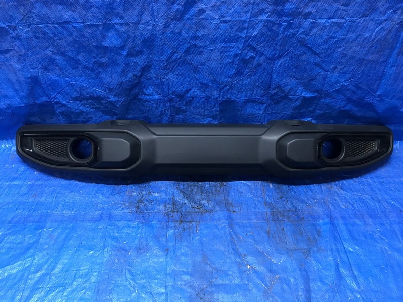2022 Jeep Gladiator OEM Sahara Style Front Bumper Cover OEM 6BU44TRMAB