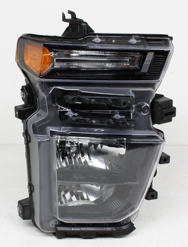 OEM Right Passenger Side Halogen Headlamp For Chevrolet 2500, 3500 Tab Chipped