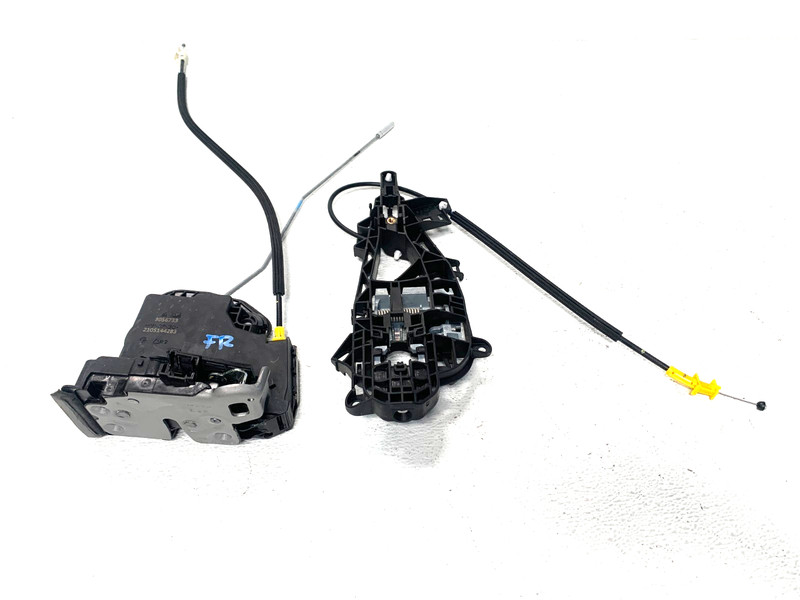 2018-2021 BUICK ENCLAVE FRONT RIGHT SIDE DOOR LOCK LACTH ACTUATOROEM #A0.18
