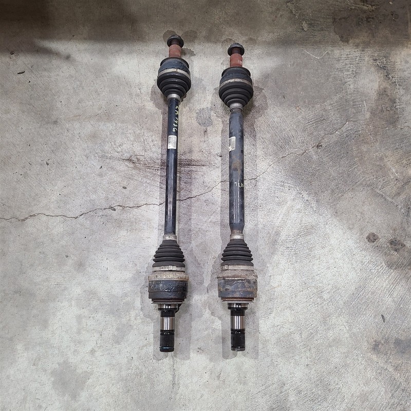 10-15 Camaro SS Shaft LH RH Rear Axle OEM Shafts Shaft Pair Aa7436