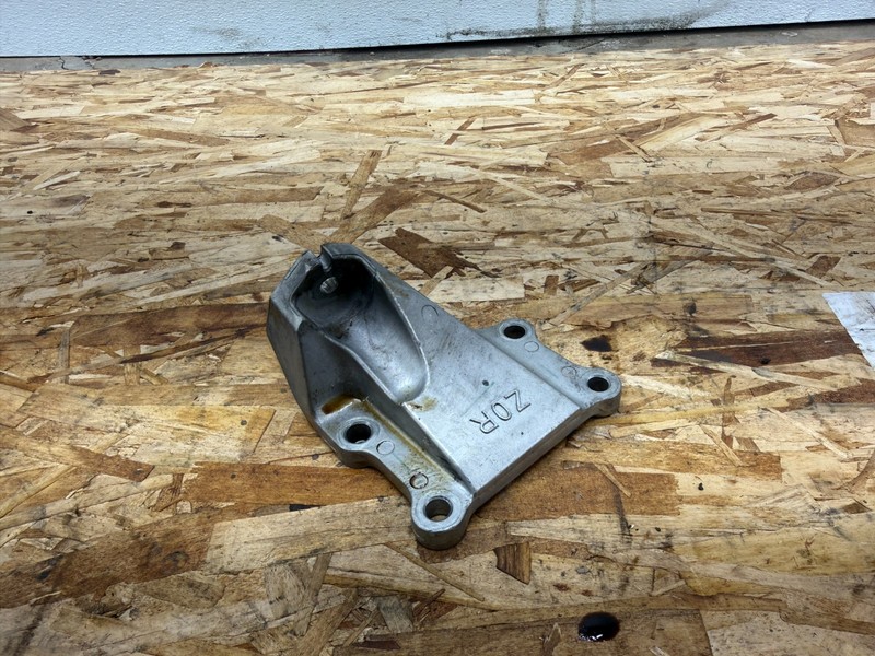 INFINITI Q50 Q60 2016-2024 OEM RIGHT PASSENGER ENGINE MOUNT BRACKET RWD 3.0T ASY