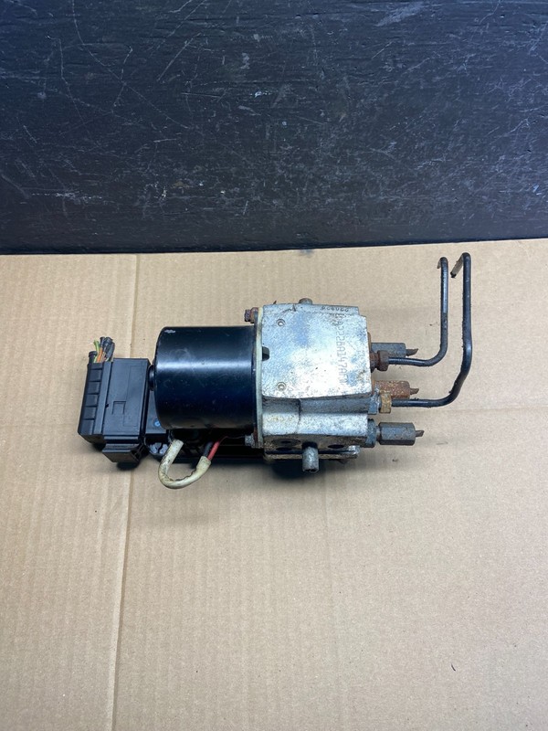 2003 2007 Ford E250 E350 Anti-Lock ABS Antilock Brake Pump AD1779 DG