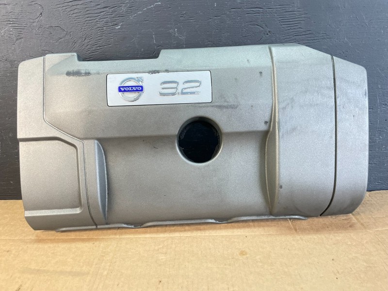 2005 to 2011 Volvo S80 3.2L Upper Top Engine Motor Dust Cover Oem AC5115 DG
