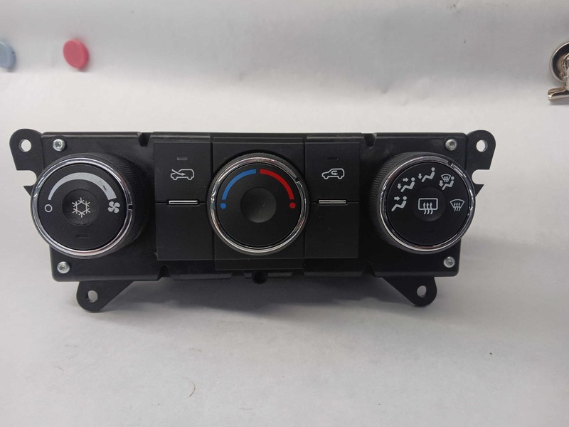 07-'09 CHEVROLET EQUINOX temperature control panel OEM 1 Year Wnty!