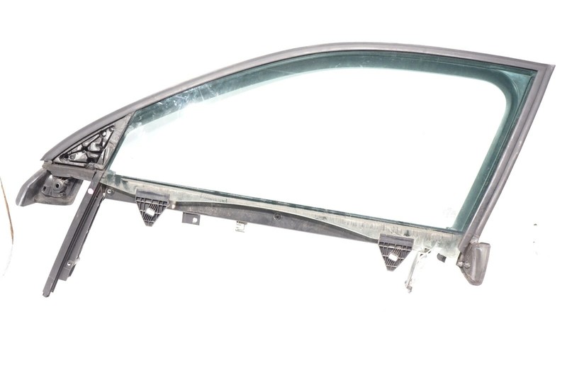 06 07 08AUDI A4 B7 FRONT LEFT DRIVER DOOR WINDOW GLASS FRAME OEM