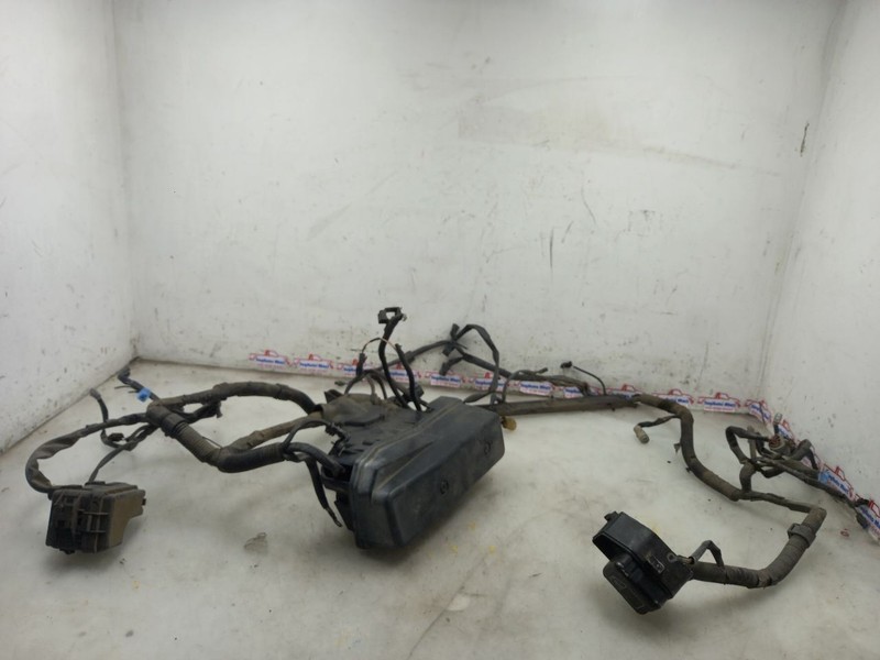 90 LEXUS LS400 FUSE BOX & HARNESS 82131-50090
