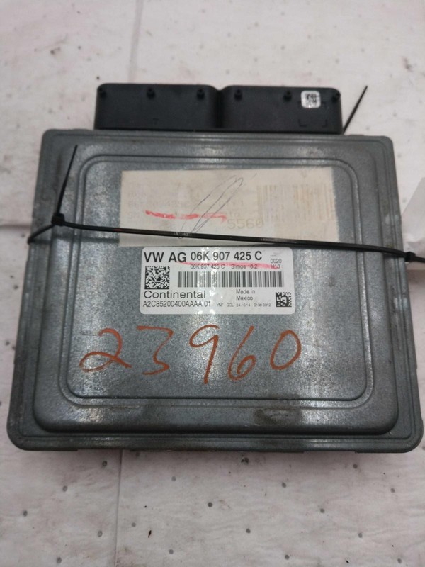 2015 Volkswagen Jetta Engine Control Module ECM 1.8L OEM 06K90671B 111K Miles