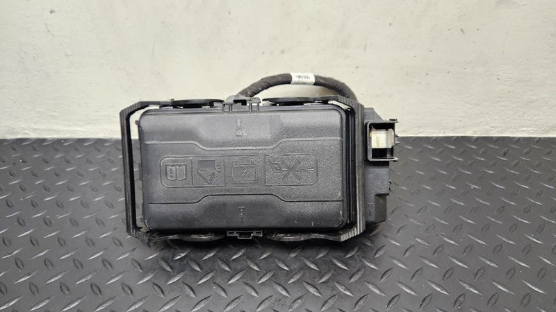 21-22 Chevrolet Malibu Engine Fuse Relay Junction Box OEM 84950508