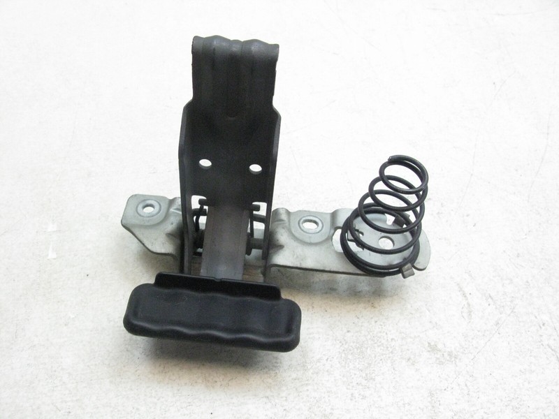 03-09 MERCEDES R230 SL550 SL63 BONNET HOOD HOOK OPENER RELEASE UPPER LOCK 110518