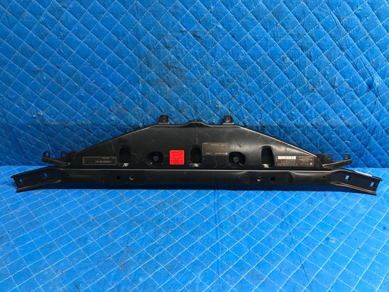 09-15 BMW F01 F02 750i RADIATOR SUPPORT TIE BAR BRACKET COVER OEM
