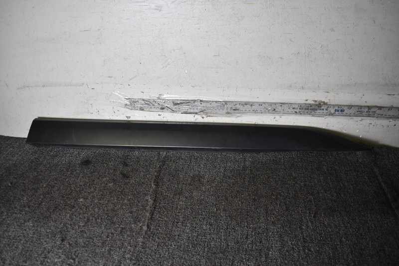 SUBARU BODY MOLDING FRONT RIGHT SIDE FACTORY OEM